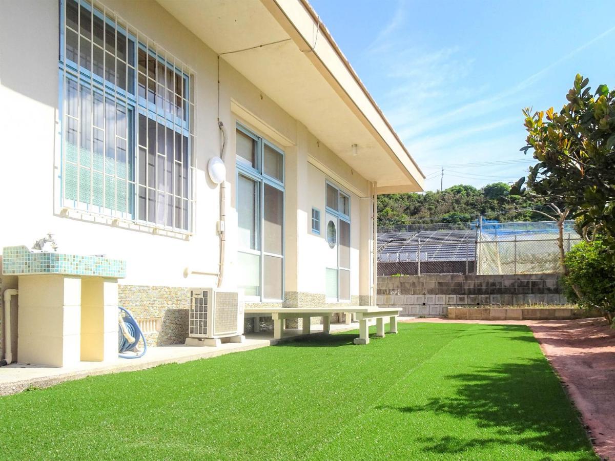 Minshuku Itoman Bettei Goyukkuri Hotel Exterior photo